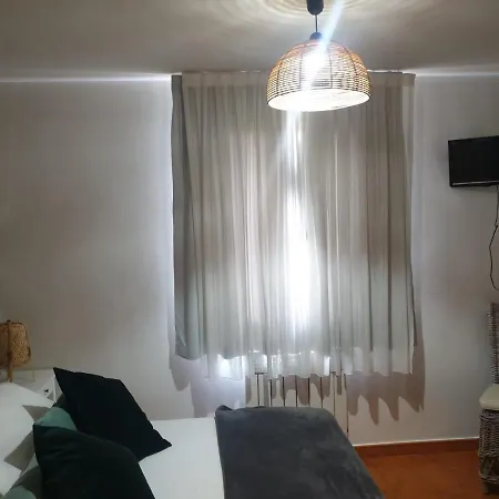 El Bodegon De Luis Pensjonat Hinojedo